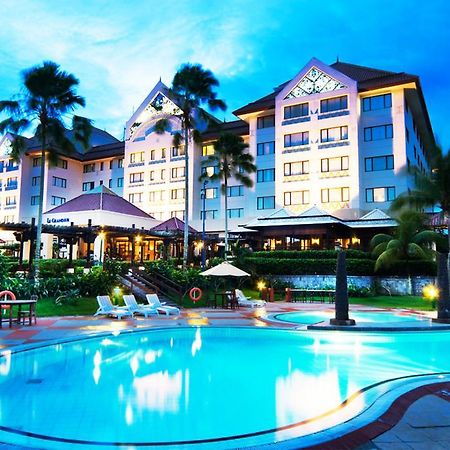Le Grandeur Hotel Balikpapan Екстериор снимка