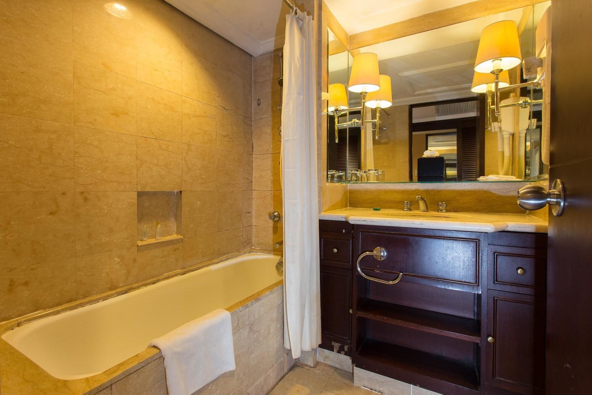 Le Grandeur Hotel Balikpapan Екстериор снимка