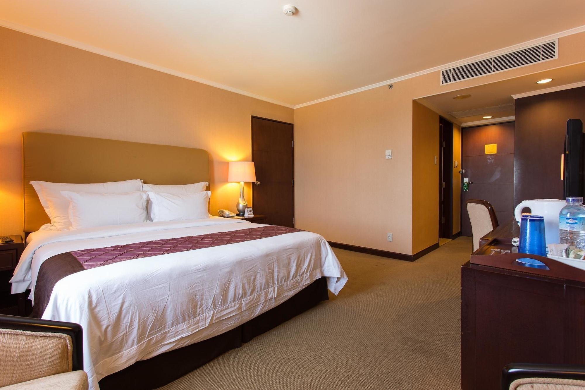 Le Grandeur Hotel Balikpapan Екстериор снимка