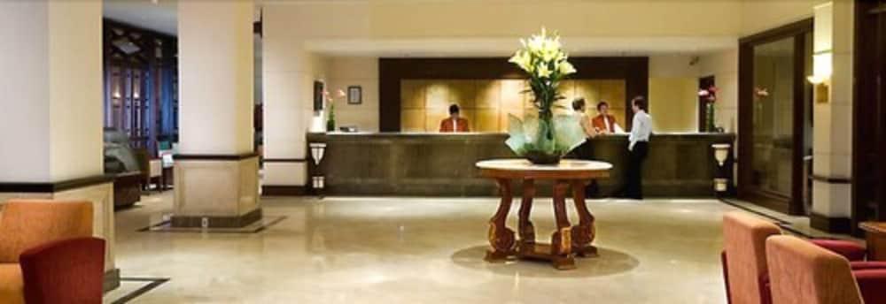 Le Grandeur Hotel Balikpapan Екстериор снимка