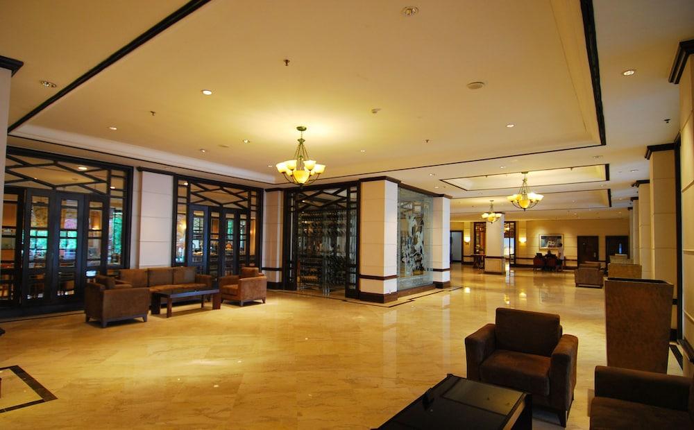 Le Grandeur Hotel Balikpapan Екстериор снимка