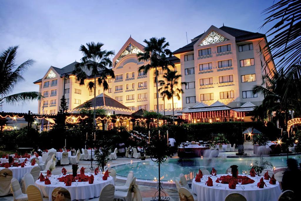 Le Grandeur Hotel Balikpapan Екстериор снимка