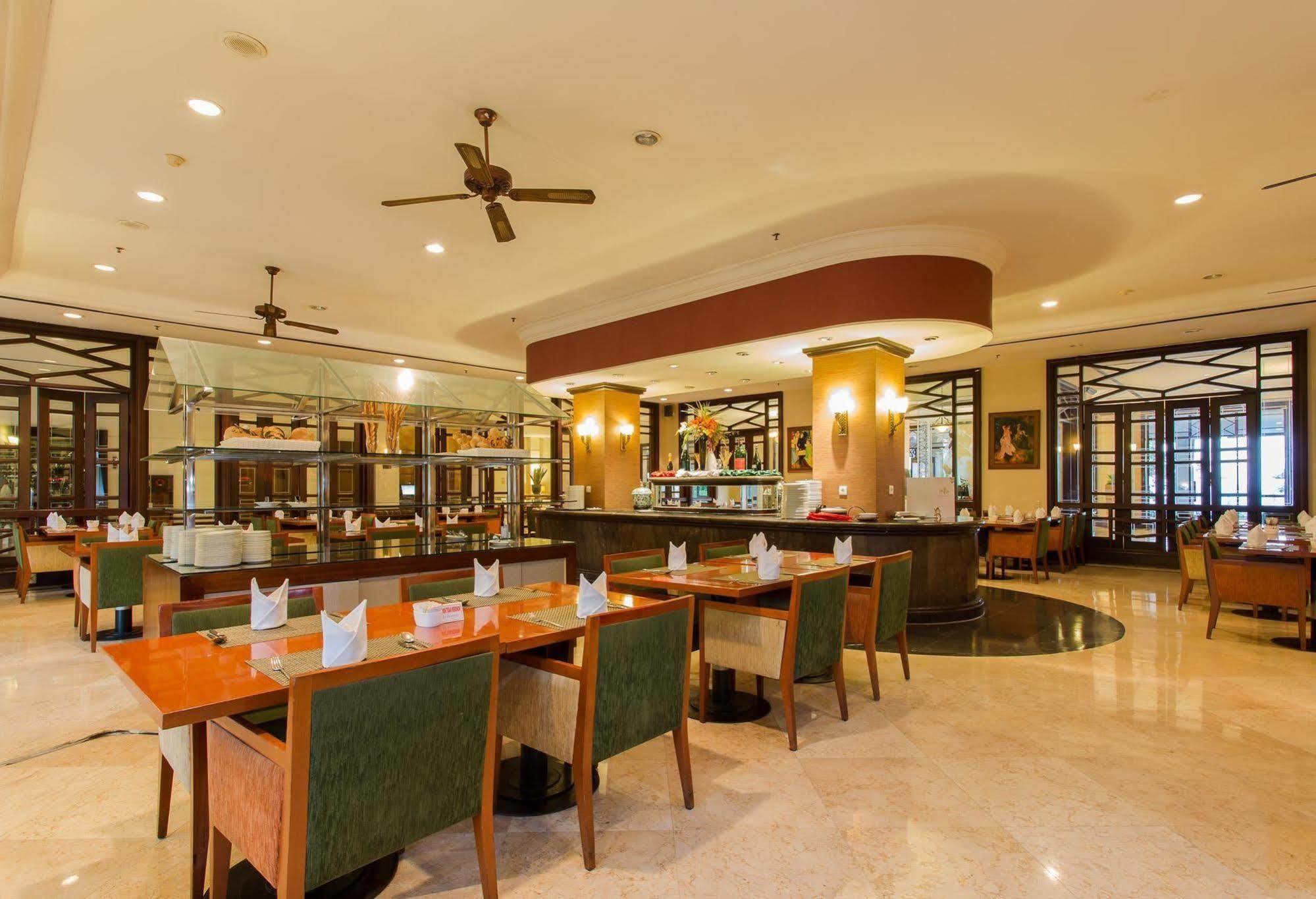 Le Grandeur Hotel Balikpapan Екстериор снимка
