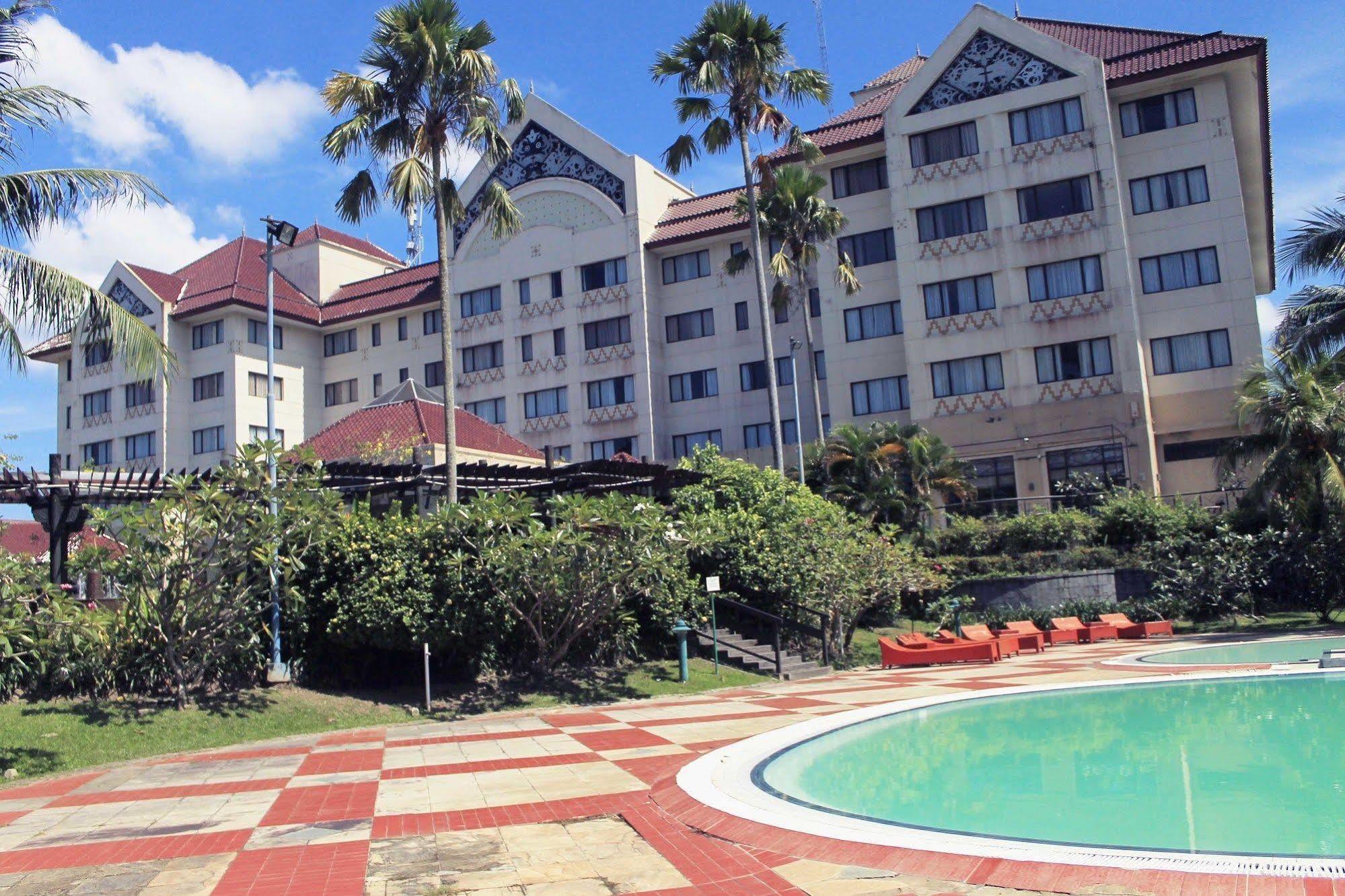 Le Grandeur Hotel Balikpapan Екстериор снимка
